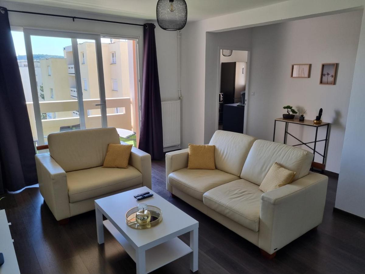 Bel Appartement 2 Chambres ,Residence Privee Givet Kültér fotó